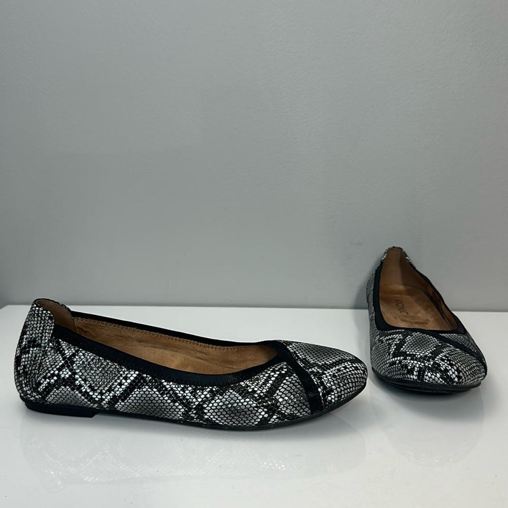 Vionic Caroll  Leather Snake Print Comfort Ballet Flats Size 11